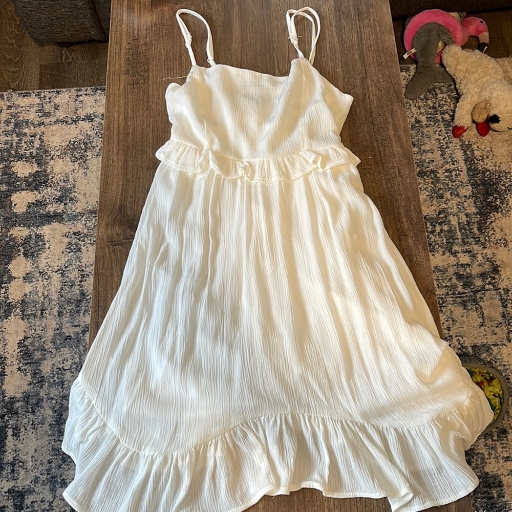 flowy white dress